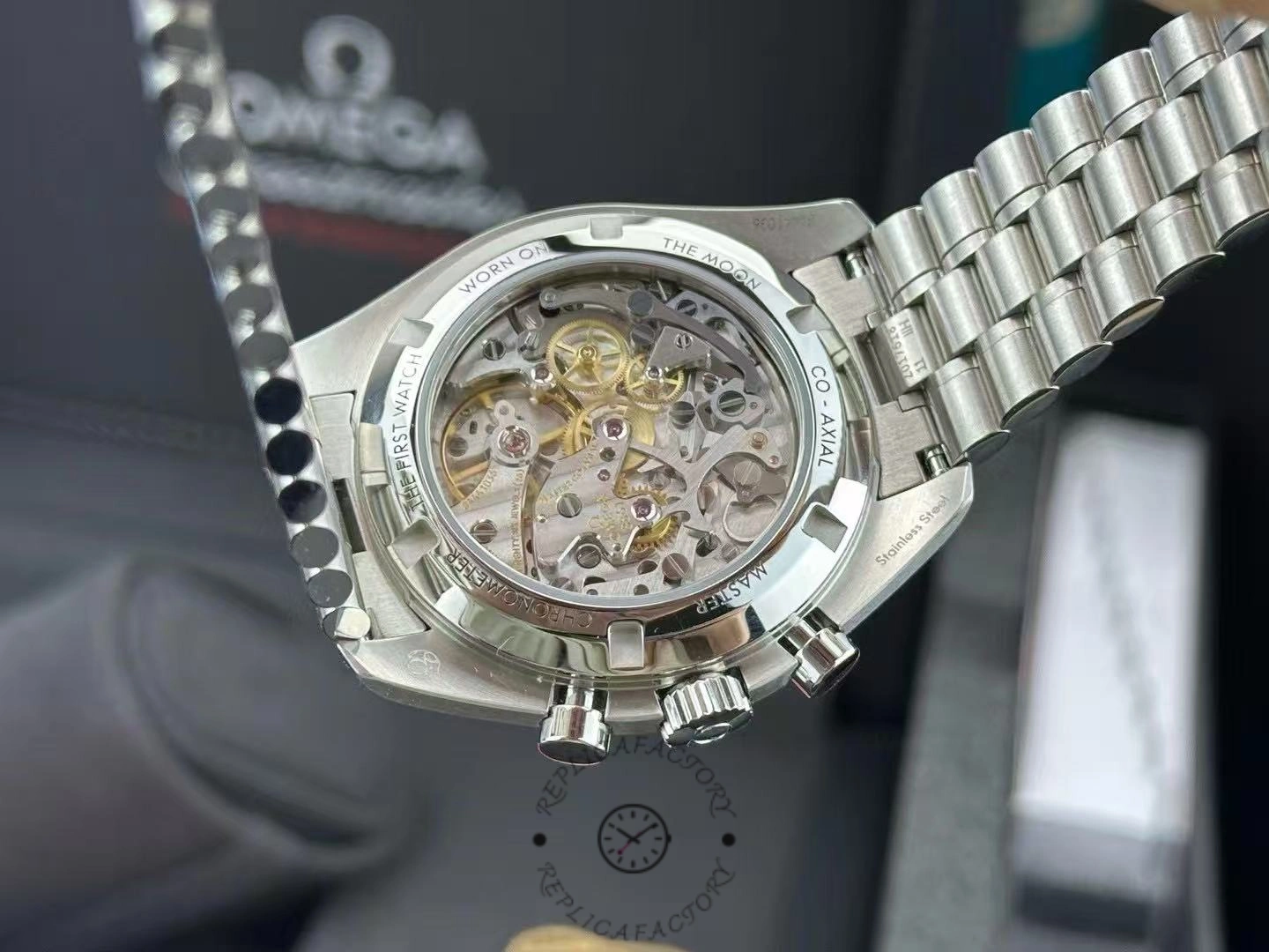 replica Omega Speedmaster 310.30.42.50.01.002 back