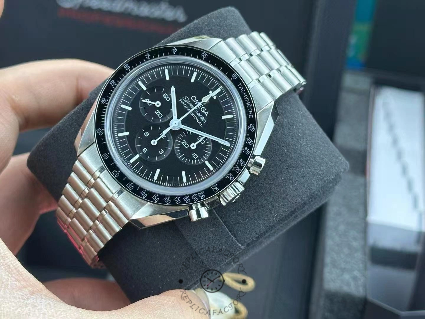 replica Omega Speedmaster 310.30.42.50.01.002 Dial-3