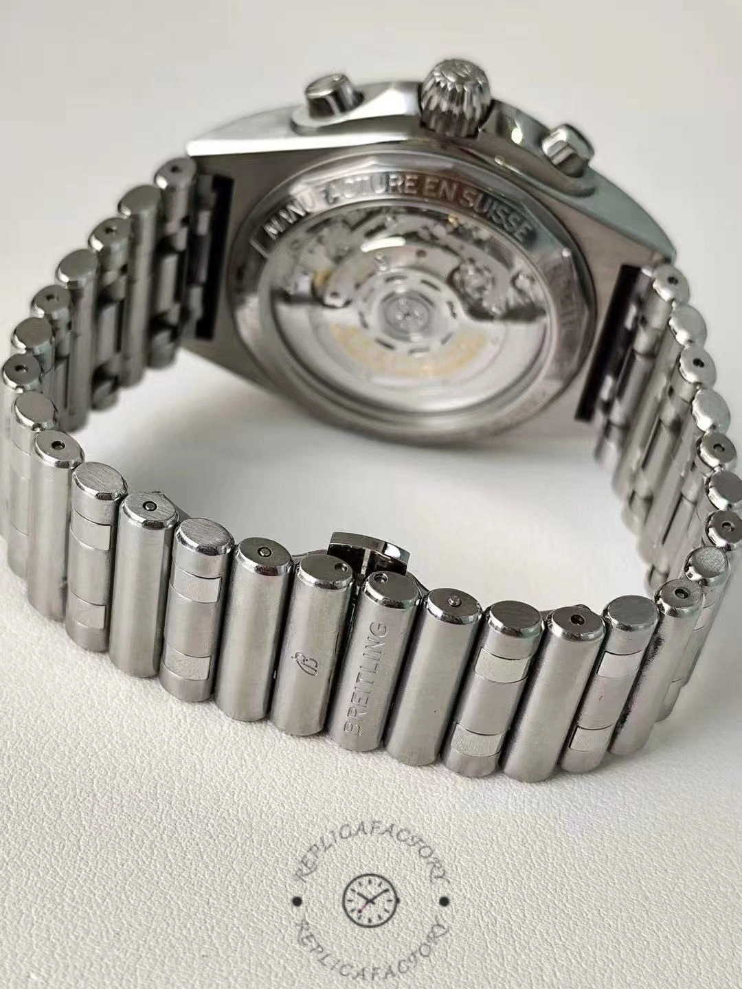 Breitling watch Strap display