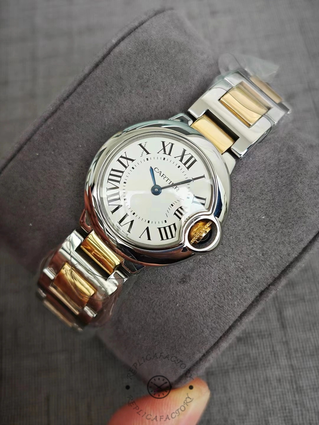 Replica Cartier Blue Balloon W69007Z3 Front 2