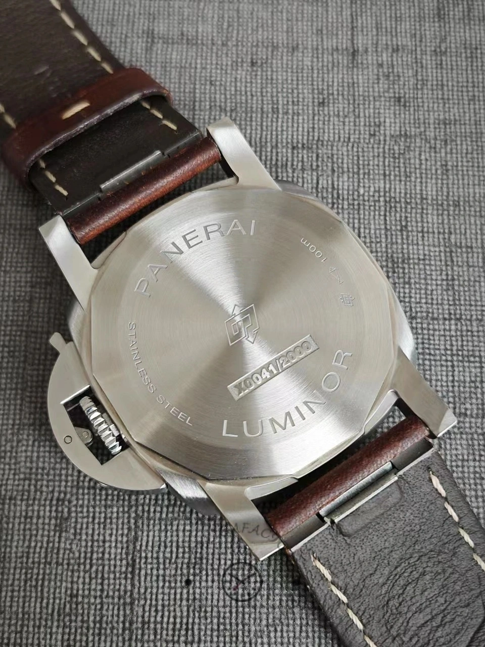 Panerai PAM1271 replica back view