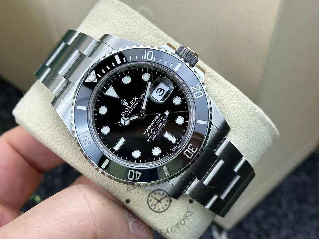 Replica Rolex 126610LN 0001 watch display 1