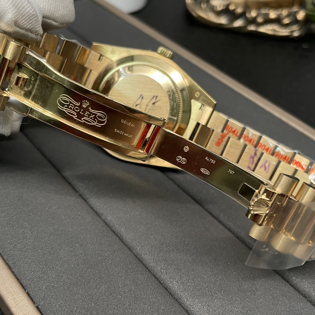 Rolex Day-Date 228238 White Roman Dial Fluted Bezel 40mm Mens Replica Watch