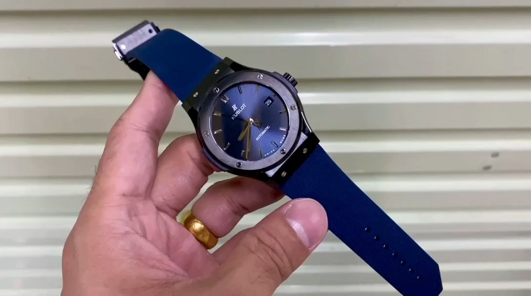 Hublot Classic Fusion 301.PB.131.RX 42mm Mens