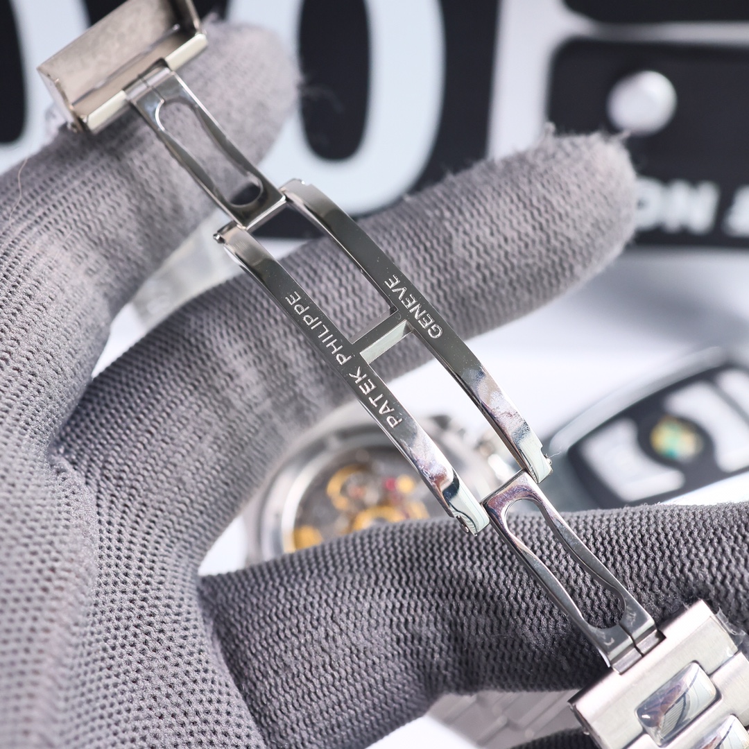 Replica Patek Philippe Nautilus 5711 113P 40mm Mens Watch