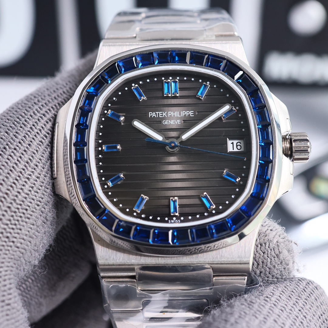 Replica Patek Philippe Nautilus 5711 113P 40mm Mens Watch