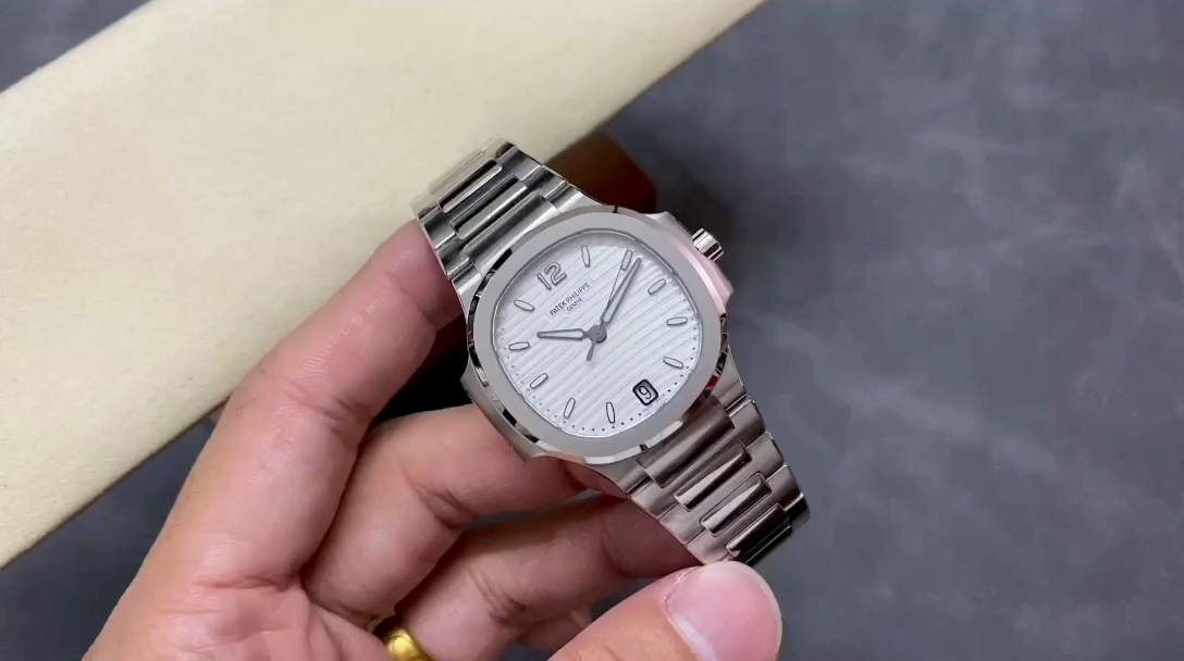 Patek Philippe Ladies Nautilus Stainless Steel 7118 1A 010