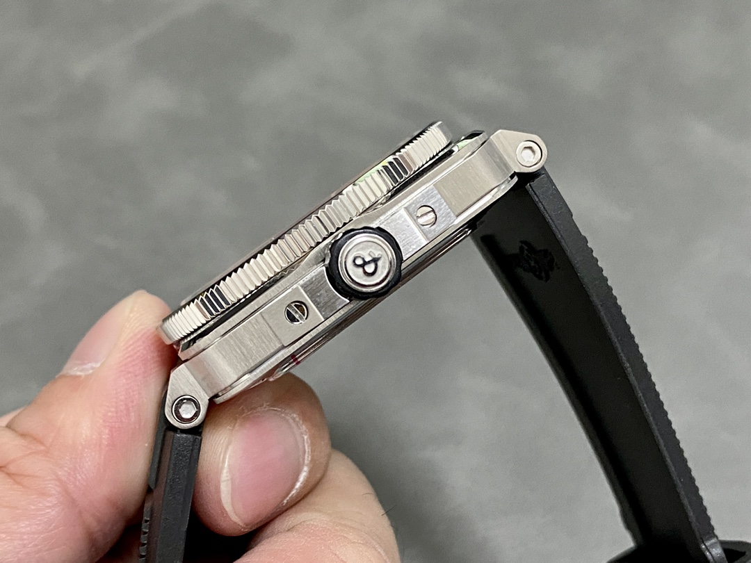 Bell Ross BR 03-92 DIVER Orange