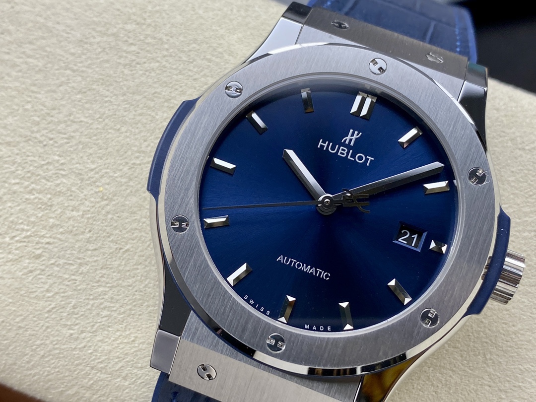 542.NX.7170.LR Hublot Classic Fusion Automatic Blue