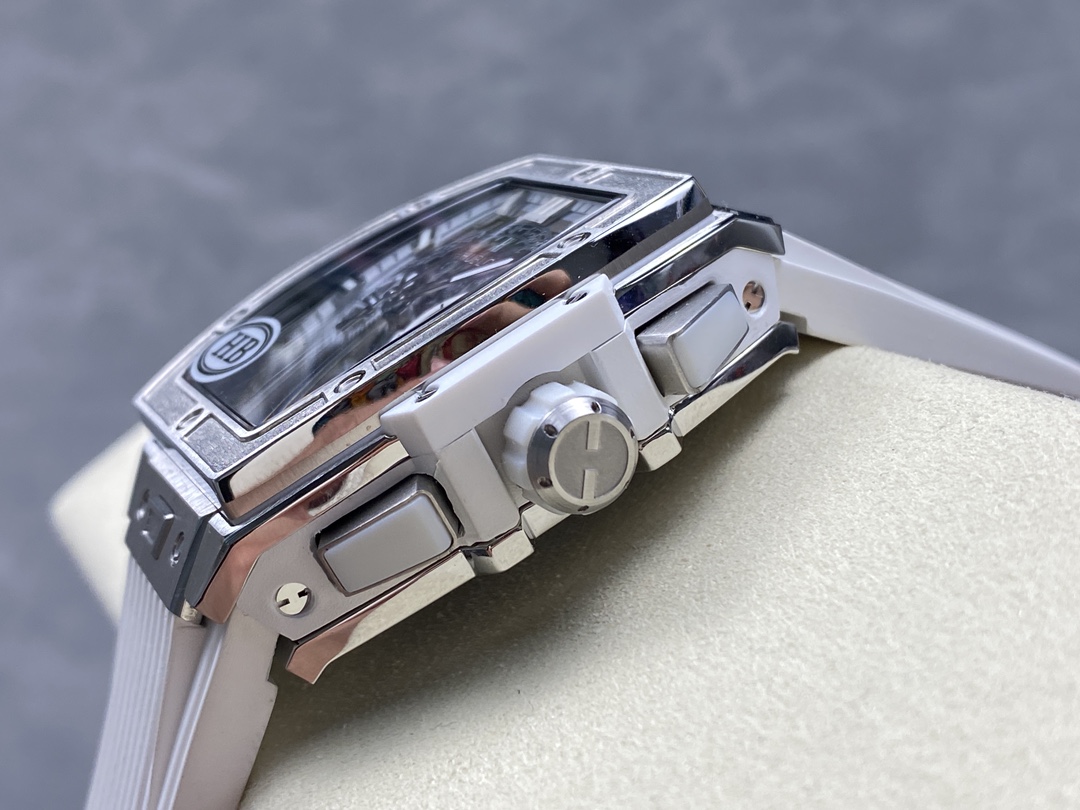 Hublot Spirit Of Big Bang Titanium White Diamonds 42mm 642.NE.2010.RW