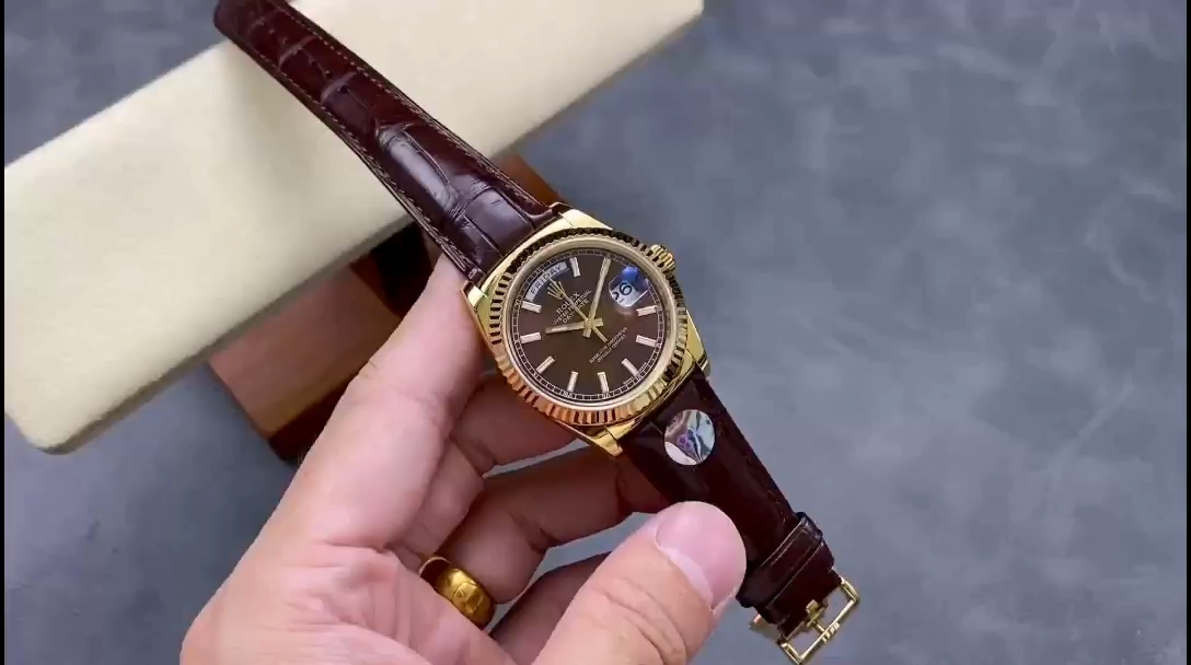 Rolex Day Date 36 Yellow Gold Chocolate Dial 118138 0005 Leather Watch