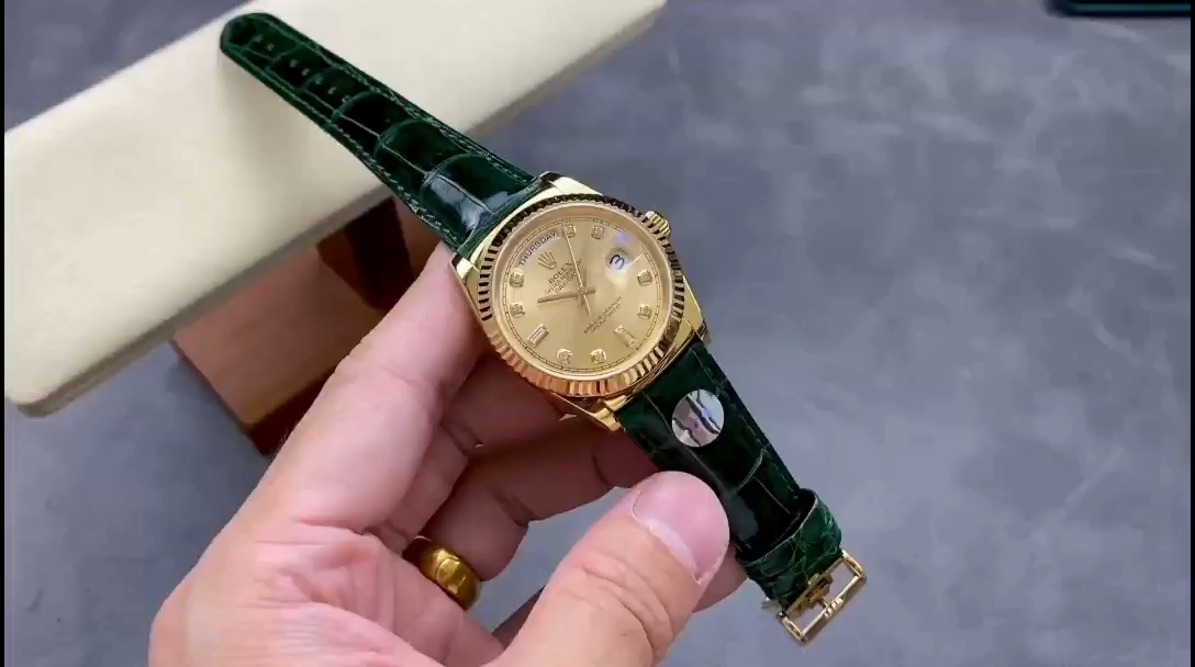 Rolex Day Date 36 Yellow Gold Champagne Dial 118138 0148 Green Leather Strap
