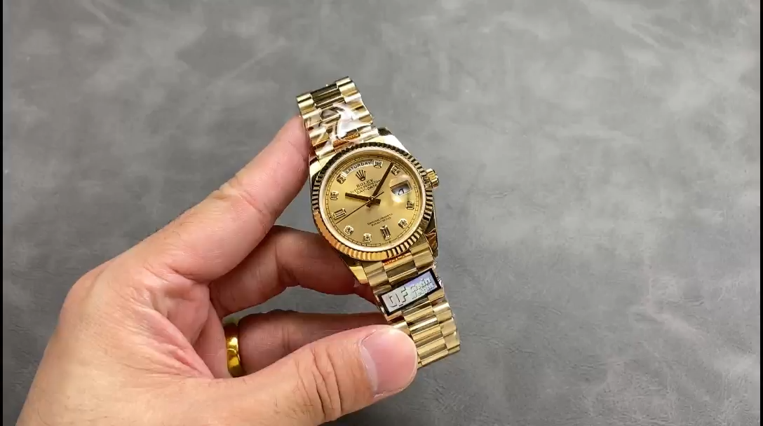 Rolex Day-Date 128238 0008 Fluted Bezel Champagne Diamond Dial 36MM Unisex Replica Watch