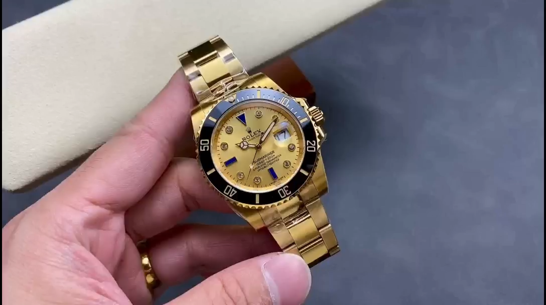 Rolex Submariner 40 18k Champagne Diamond Dial Black Bezel 16613T Gold Watch