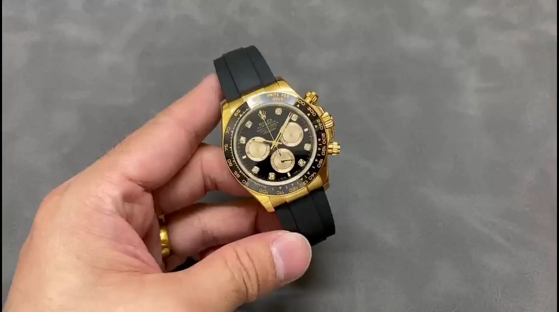 Rolex Cosmograph Daytona 40 Yellow Gold Balck Rubber m126518ln 0006