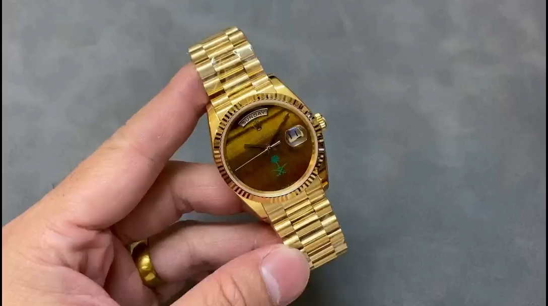 Rolex Day Date Sapphire Mirror Watch with 36mm Diameter Tiger's Eye Dial President