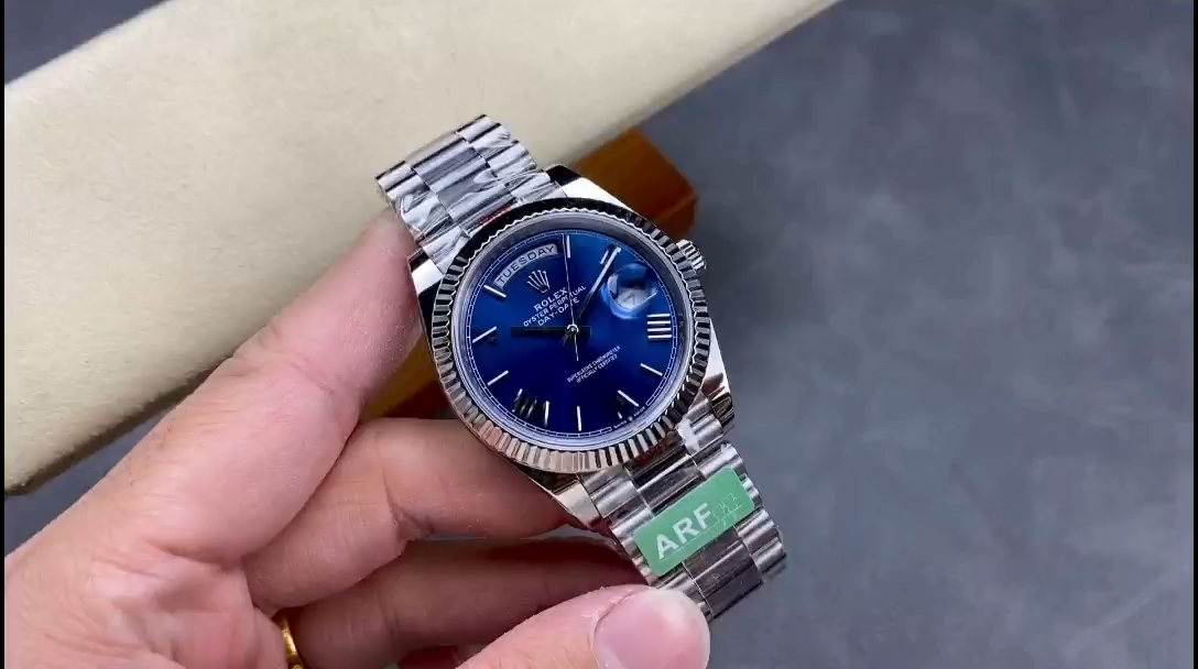Rolex Day-Date 228239 Blue Roman Dial Fluted Bezel 40mm Mens Replica Watch