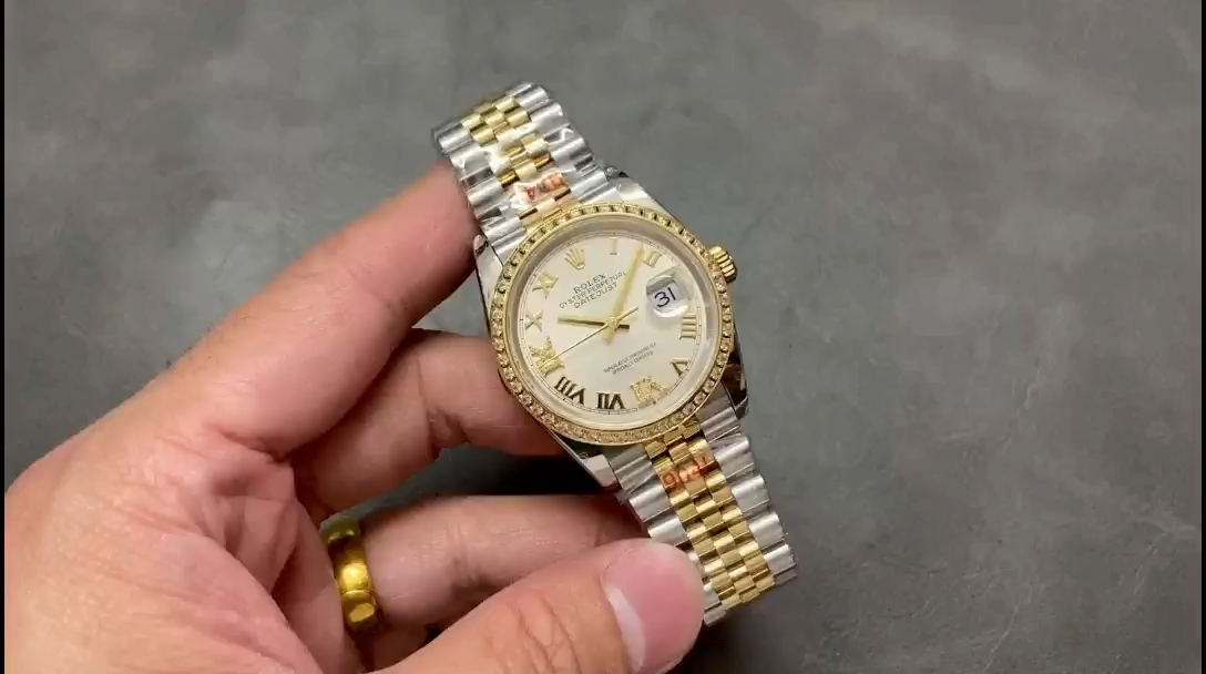Rolex Datejust 36 Yellow Gold & Diamonds Silver Diamond Pave Roman Dial m126283rbr 0017