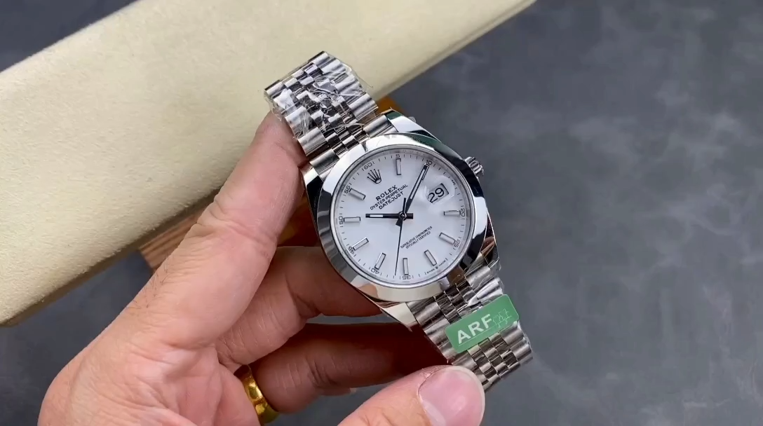 Rolex Datejust 41mm Stainless Steel 126300 0006 White Index Jubilee