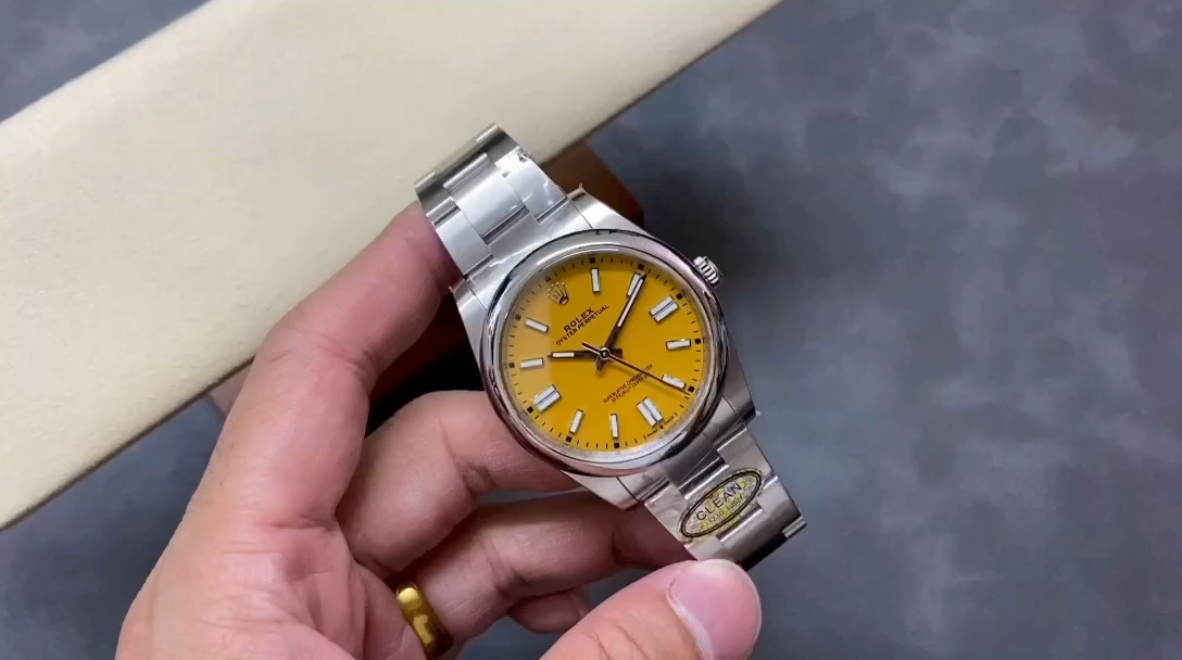 Rolex Oyster Perpetual Yellow Dial Oystersteel 124300 0004