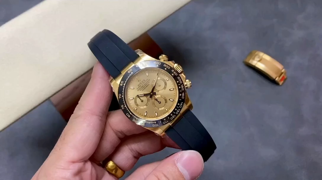 Rolex Cosmograph Daytona 116518 Champagne Dial Automatic 40mm Mens Replica Watch