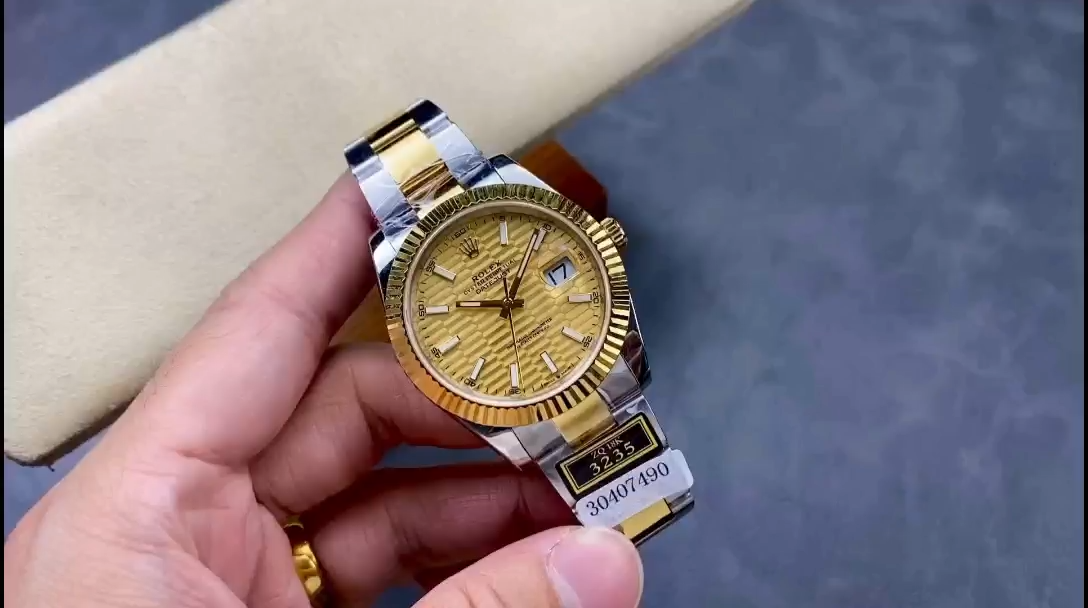 Rolex Datejust 126233 Champagne Motif dial 36MM Unisex Replica Watch