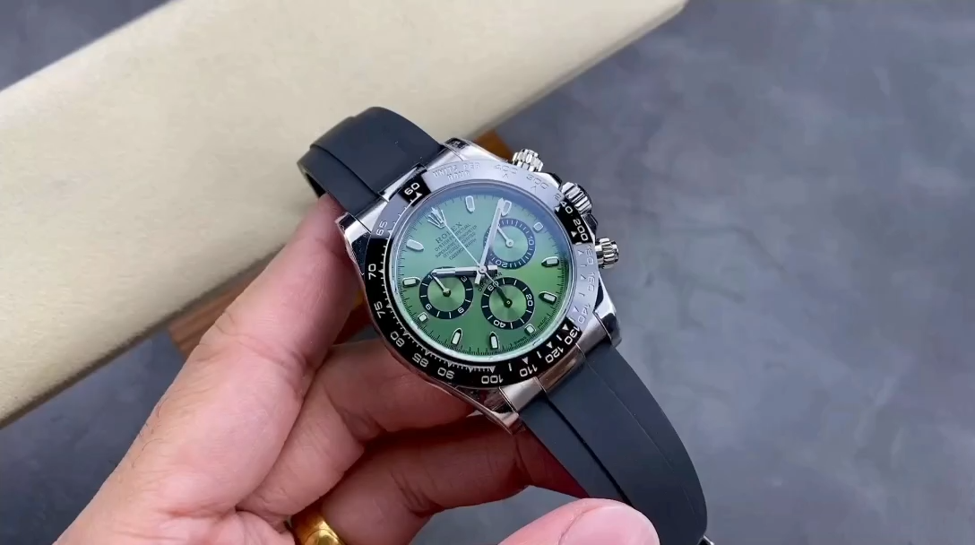 Rolex Daytona Platinum Green Dial Ceramic Bezel 126506 40mm Rubber Strap