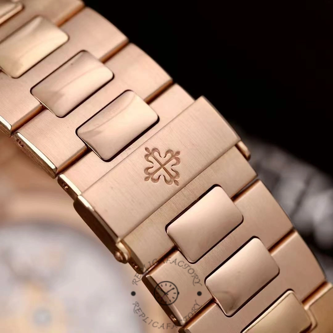 Replica Patek Philippe Nautilus 5711R 001 40MM Mens Watch