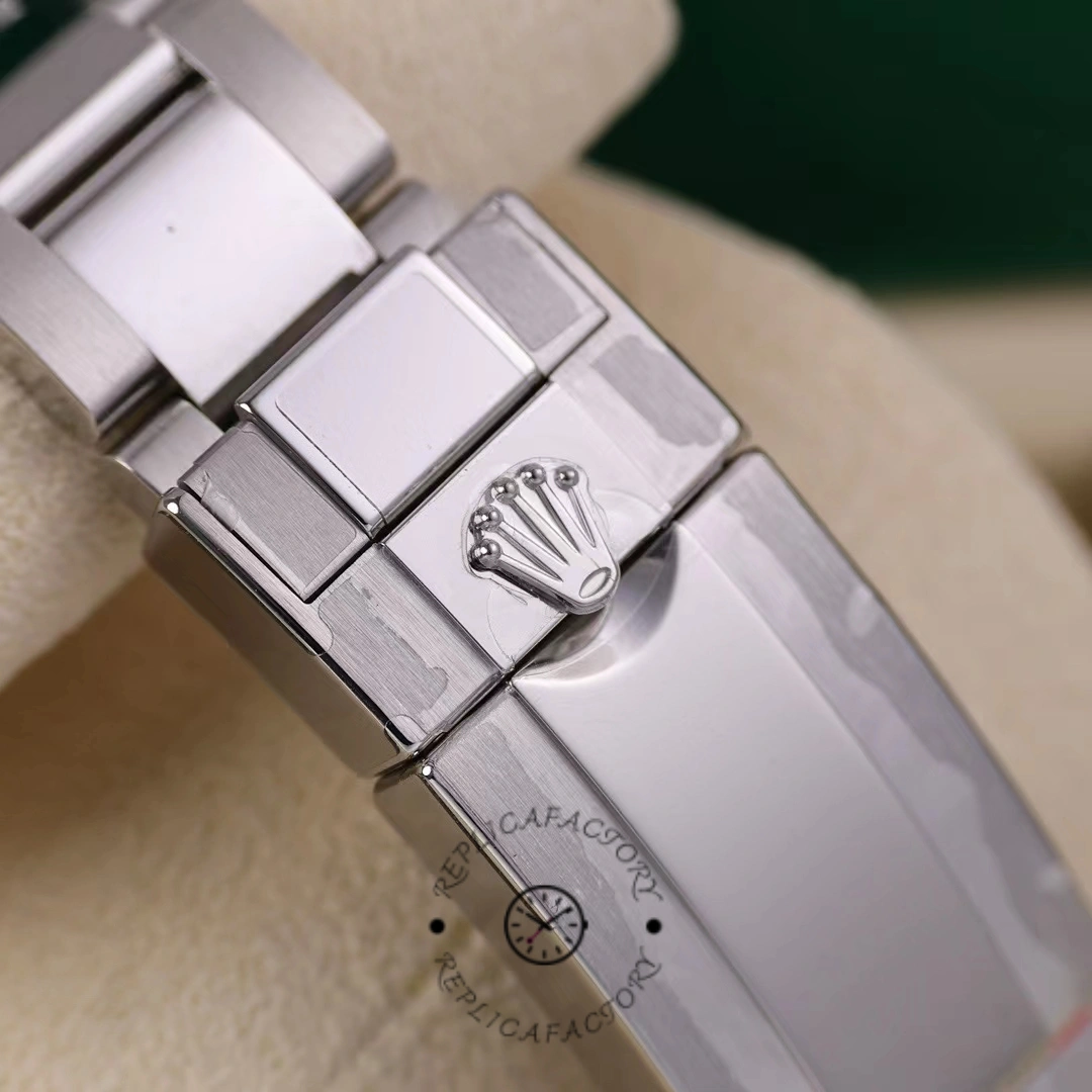 Rolex GMT-Master II 126710BLRO 0002