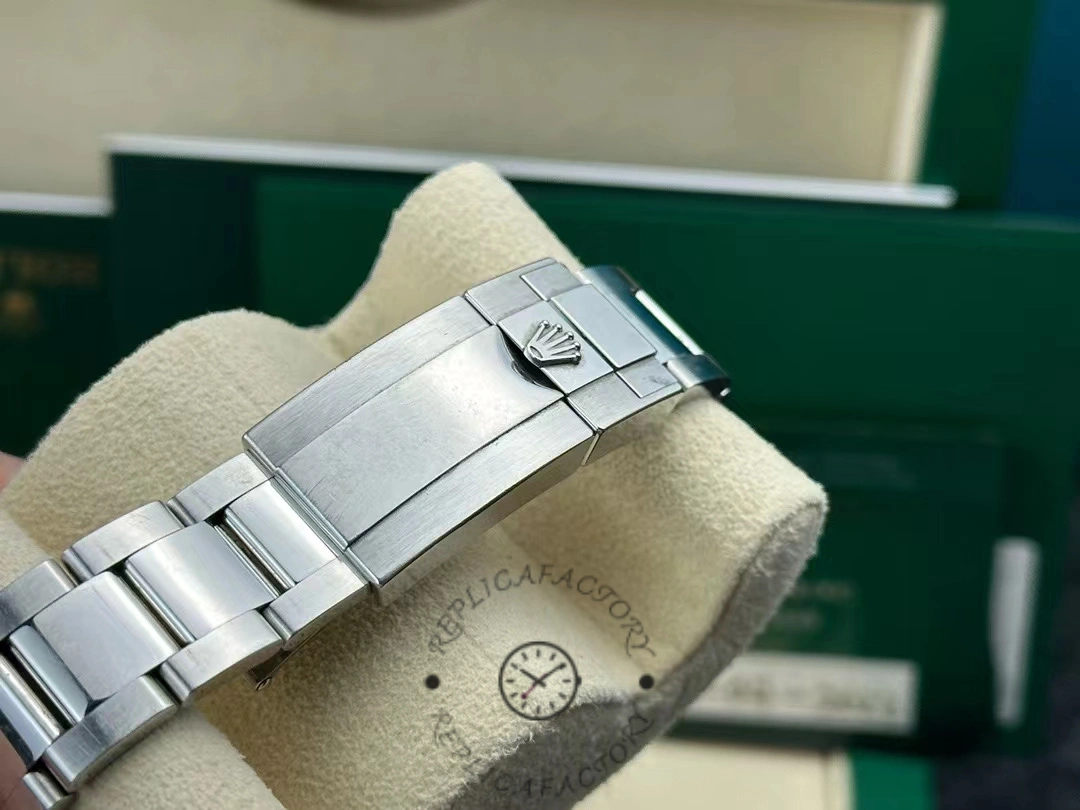 CF Replica Rolex GMT Master Watch - Strap real picture