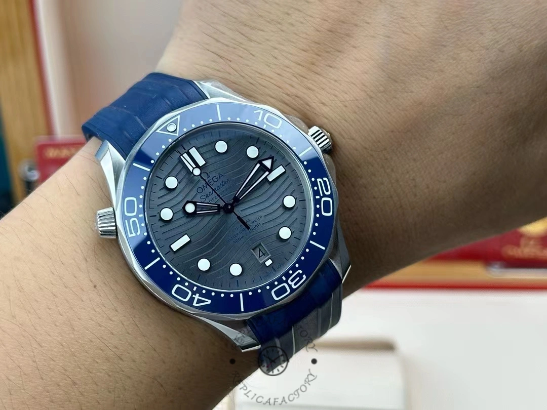 Replica Omega Seamaster Wearing picture