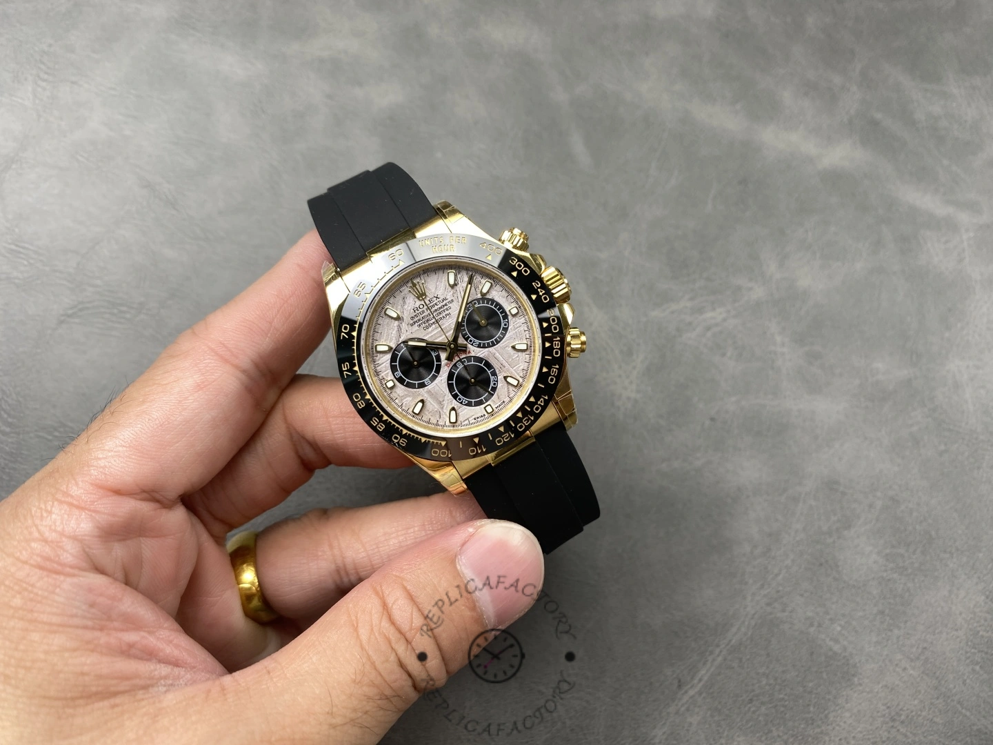2025 Rolex Cosmograph Daytona 40mm 126518LN 0016 Replica