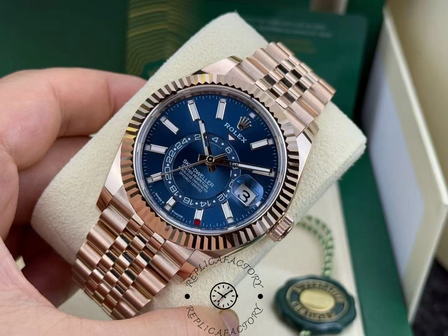 Top replica Rolex Sky-Dweller 336935 dial details