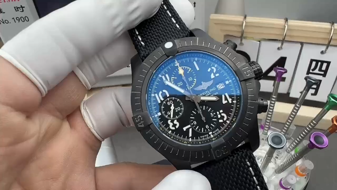 Breitling Avenger Auto Chrono V13317101B1X1 45mm Replica