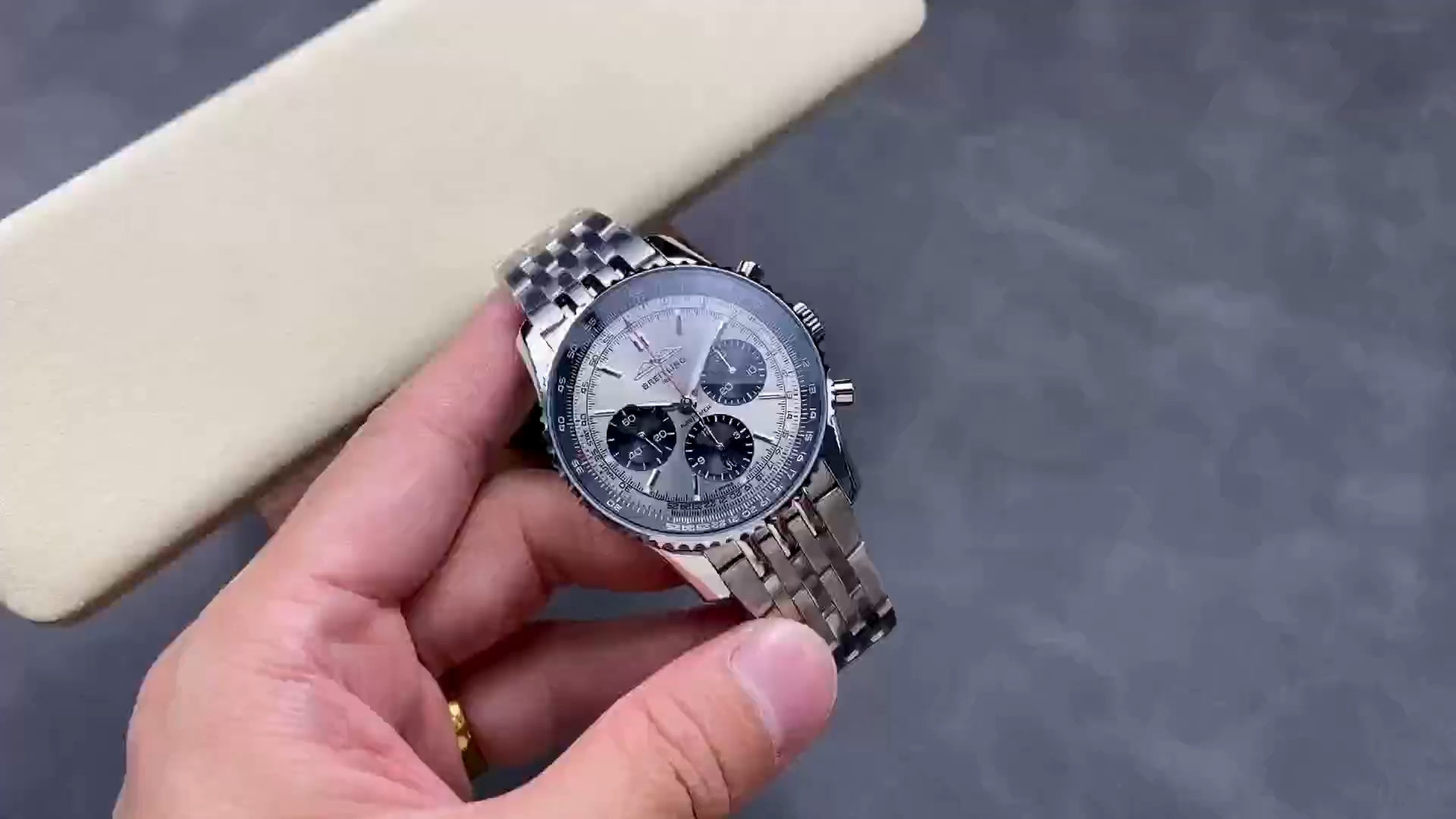 Breitling Navitimer B01 AB0138241G1A1 43mm Clone Automatic