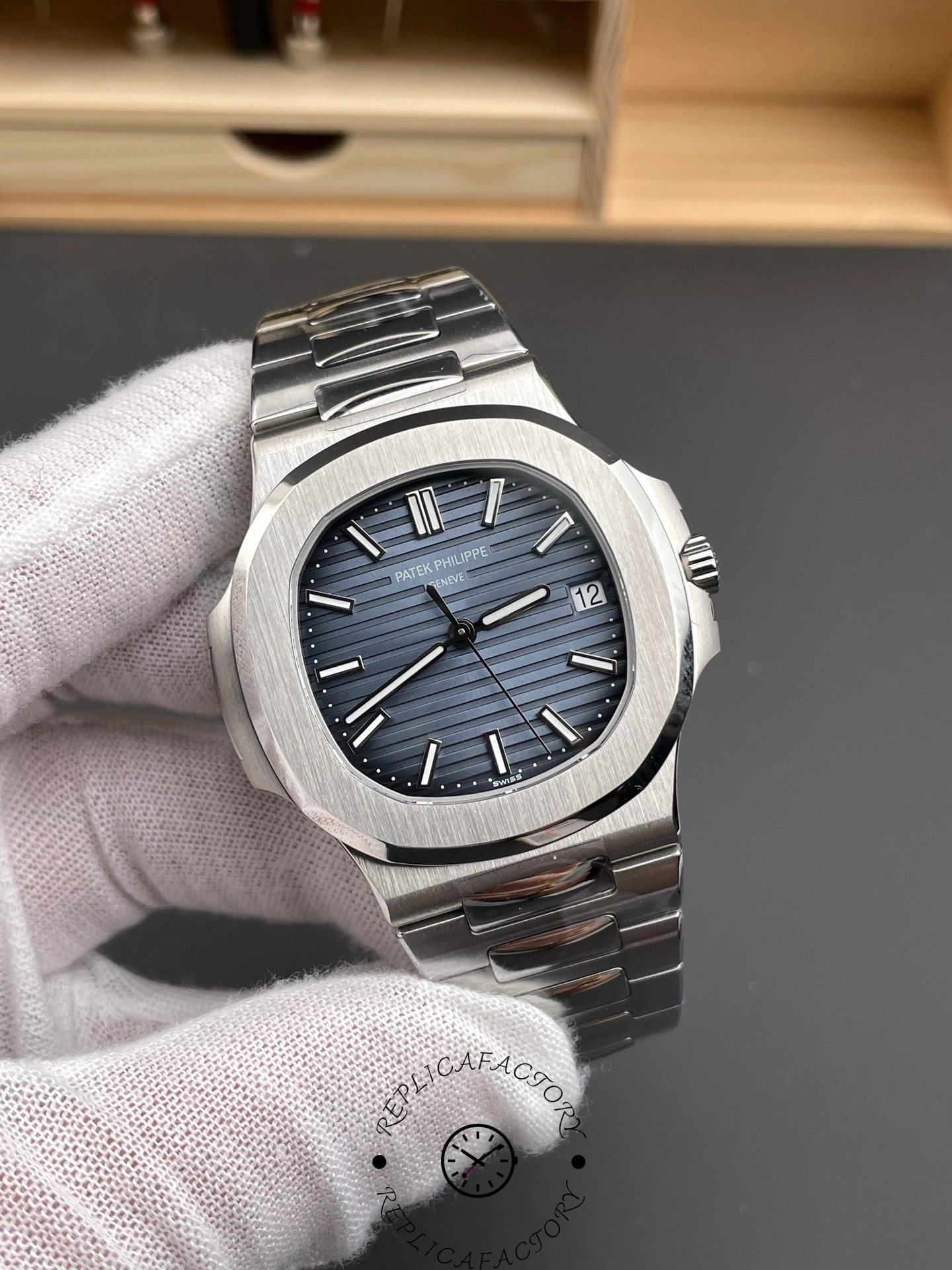 Replica Patek Philippe Nautilus 5711 1A Blue Dial 40mm Mens Watch