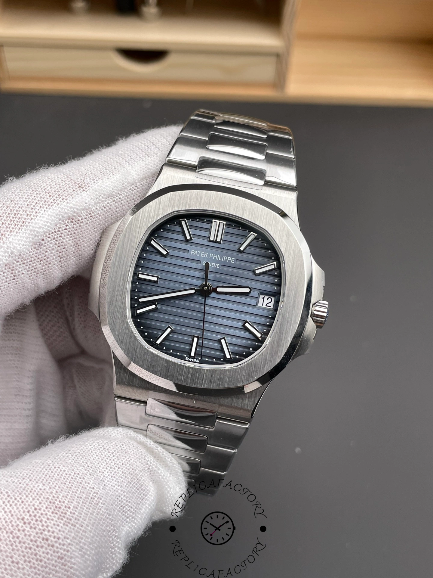 Replica Patek Philippe Nautilus 5711 1A Blue Dial 40mm Mens Watch