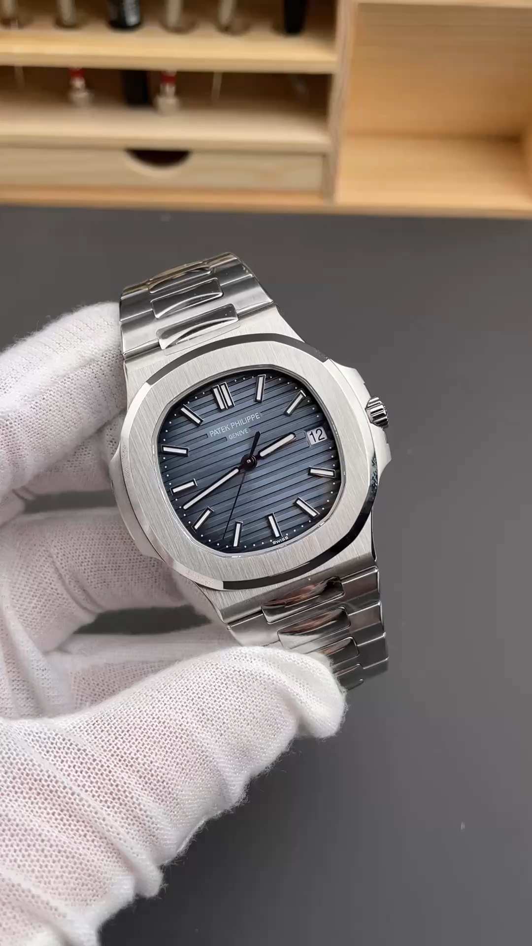 Replica Patek Philippe Nautilus 5711 1A Blue Dial 40mm Mens Watch