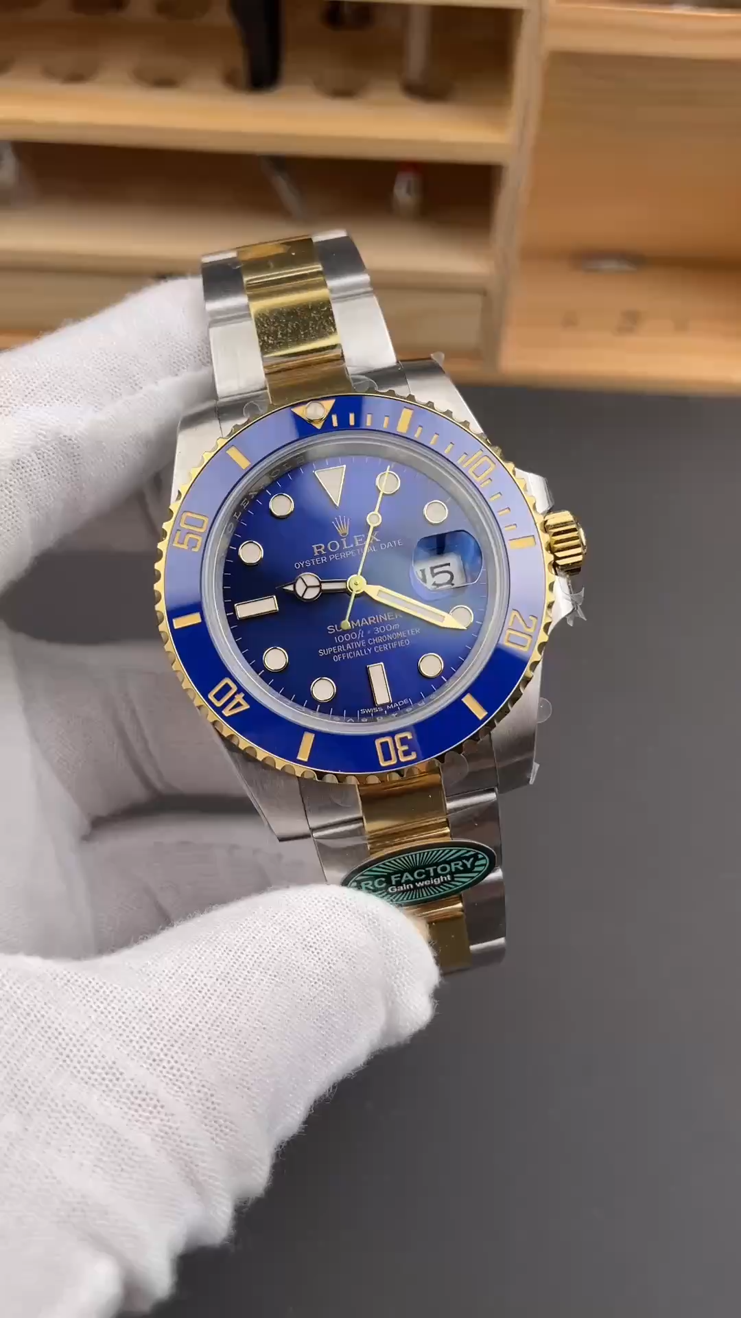 Replica Rolex Submariner Date 116613LB Two Tone Blue Dial 40mm Mens Watch