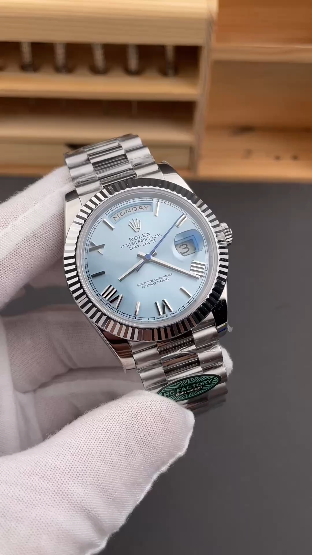 Rolex Day-Date 228236 0012 Fluted Bezel Ice Blue Dial 40MM Mens Replica Watch