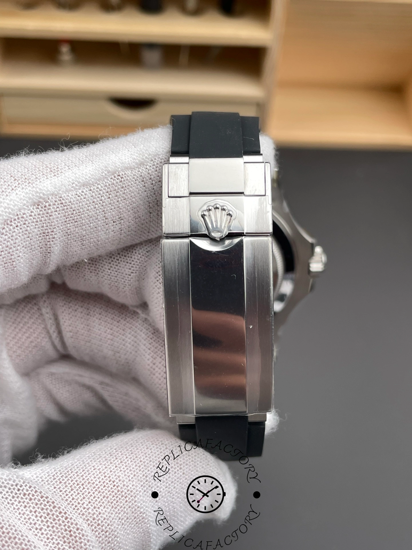 Rolex Yacht-Master 226659 White Gold Black Dial 42mm Mens Replica Watch