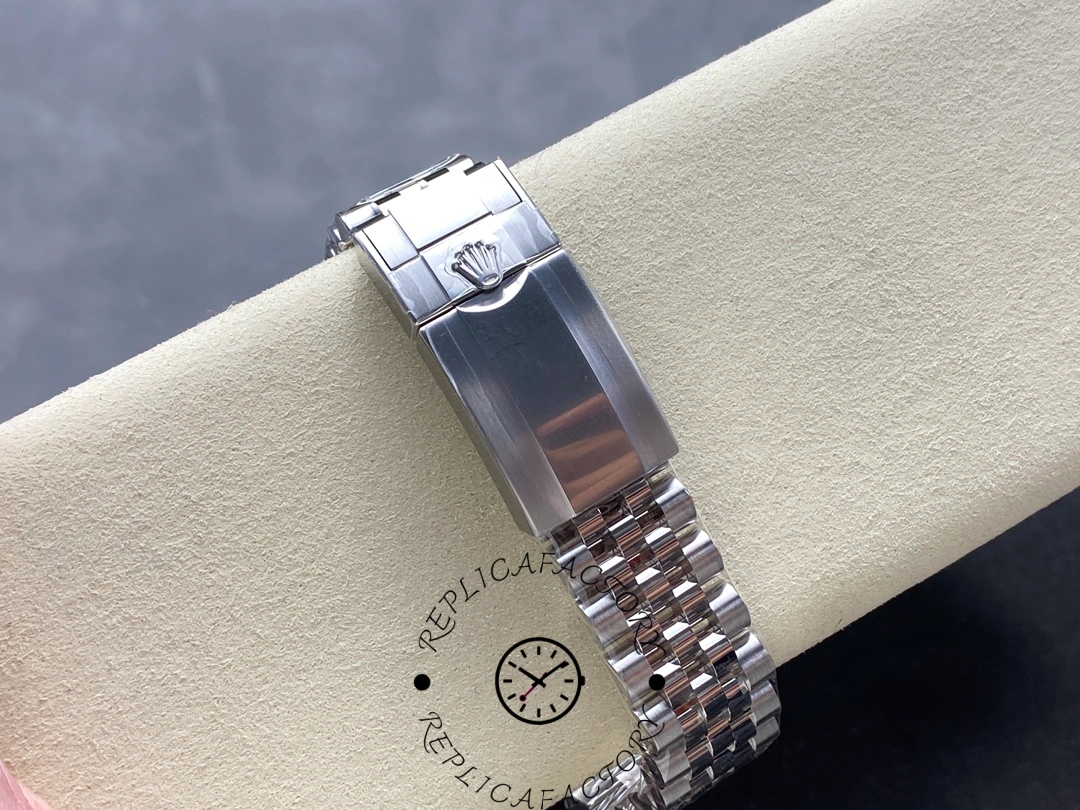 Rolex GMT-Master II 126710BLRO Stainless Steel Black Dial 40MM Mens Replica Watch