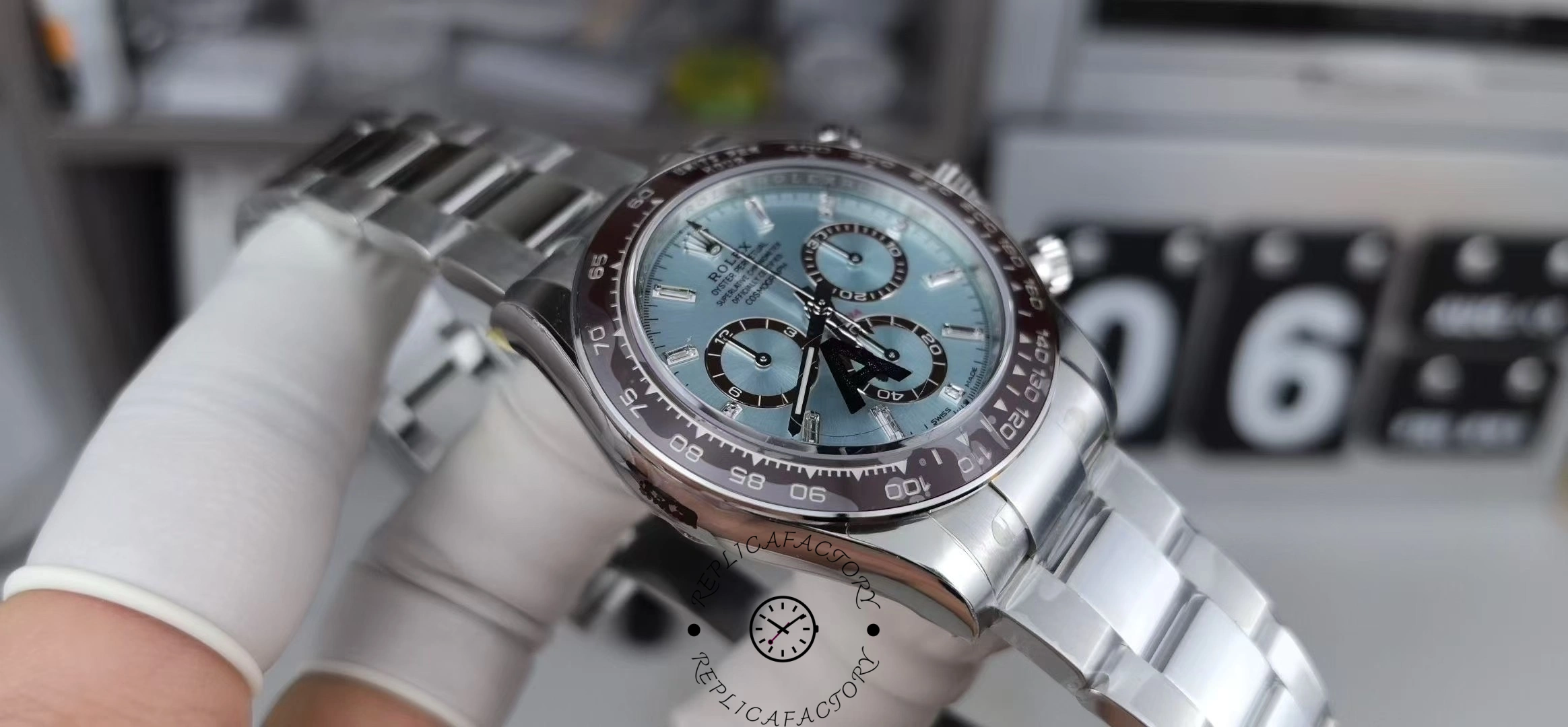 Rolex Platinum Cosmograph Daytona Ice Blue Ice Blue Diamond Baguette Mark 126506 0002