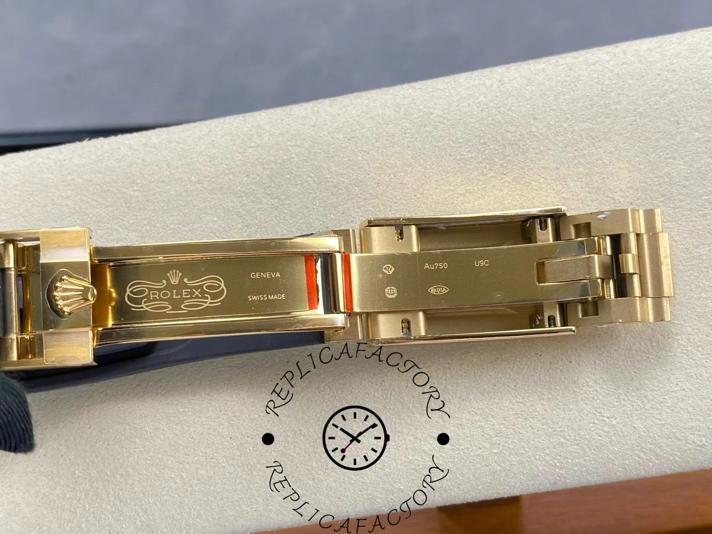 Replica Rolex Cosmograph Daytona 126518LN 0012