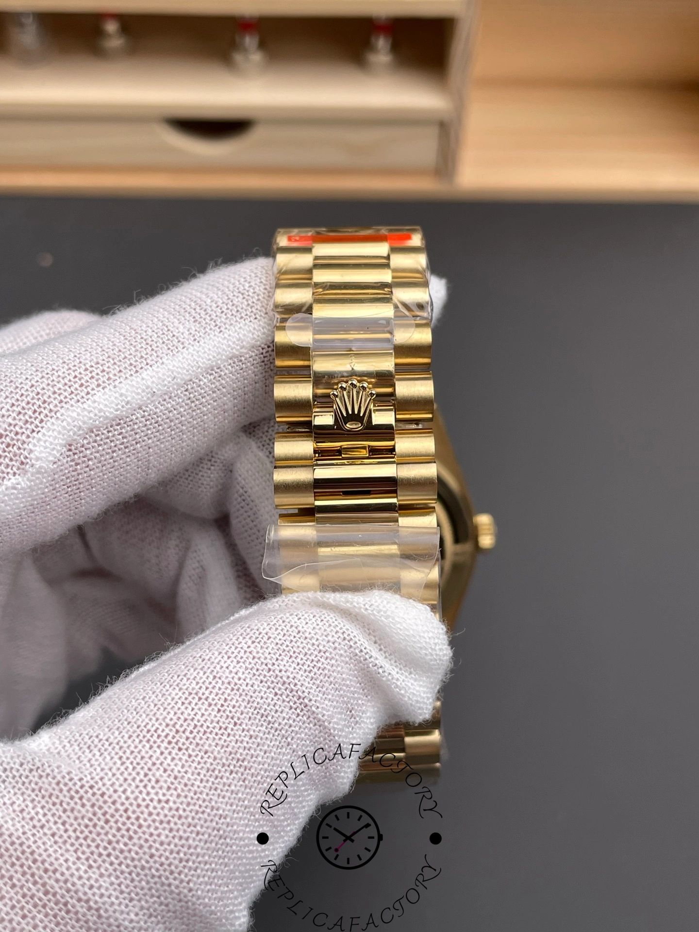 Rolex Day Date 40 Yellow Gold Champagne Dial m228238 0005