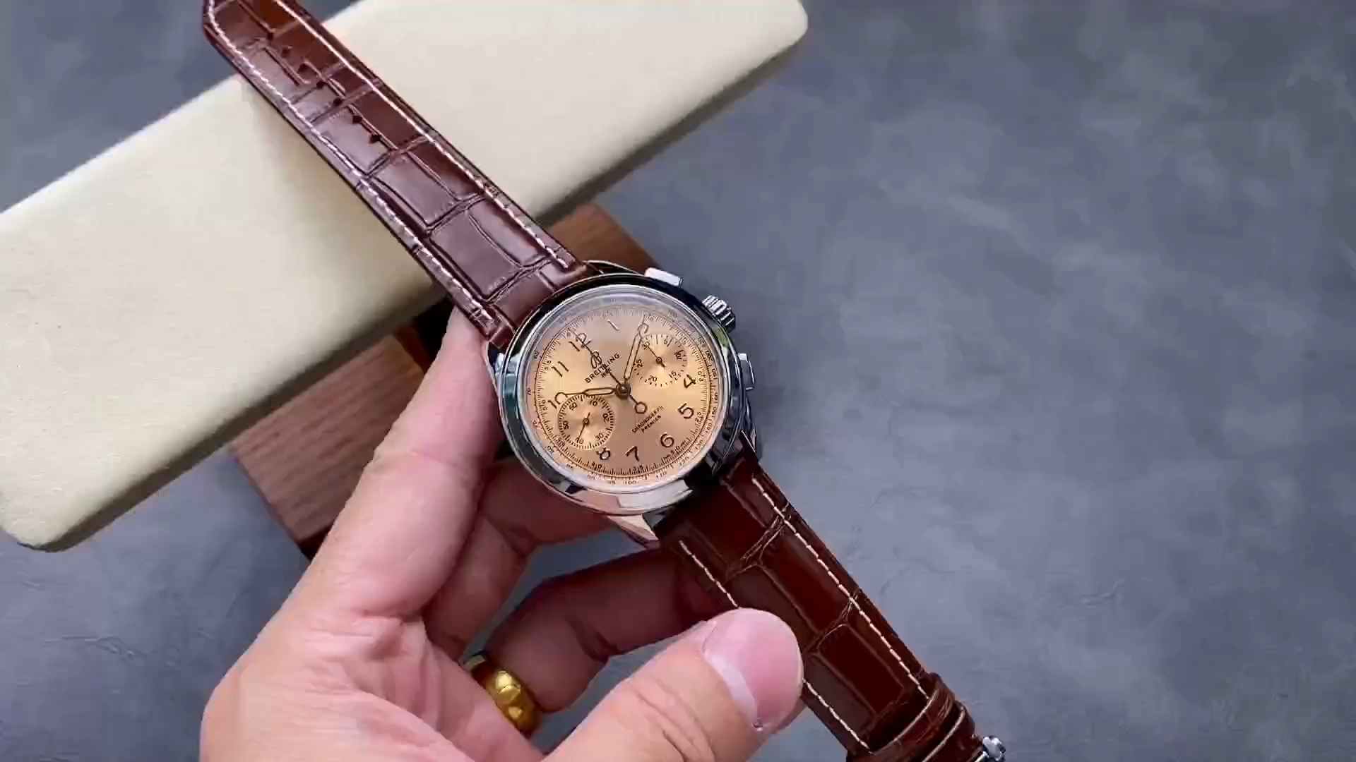 Breitling Premier B09 Chronograph 40 AB0930F51H1P1 1:1 Clone Champagne Dial