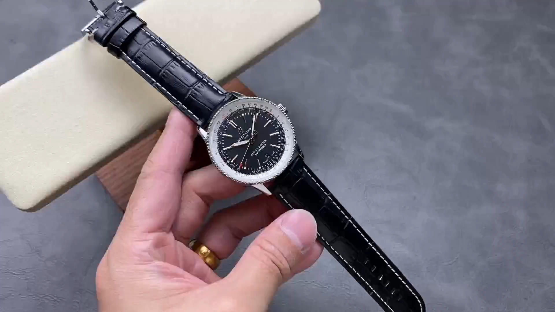 Breitling Navitimer 41mm A17326211B1P1 Replica Automatic Men's Luxury Watch