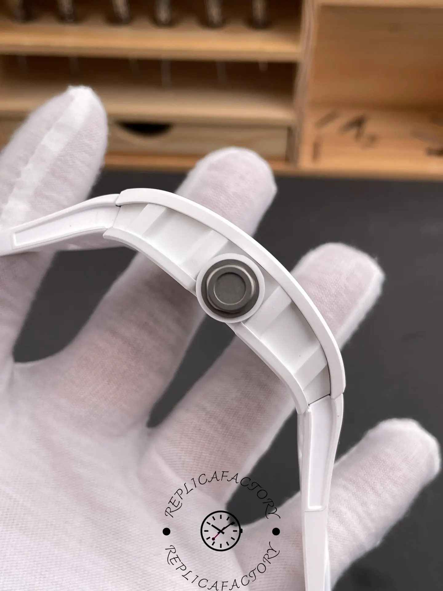 Richard Miller RM 055 RMUL2 NTPT Carbon Fiber Black Mark White Rubber Strap