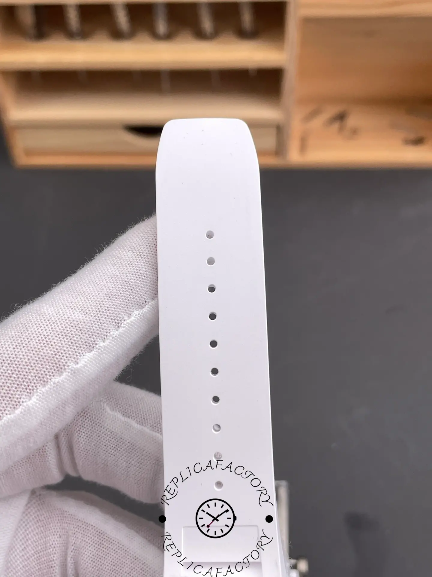 Richard Miller RM 055 RMUL2 NTPT Carbon Fiber Black Mark White Rubber Strap