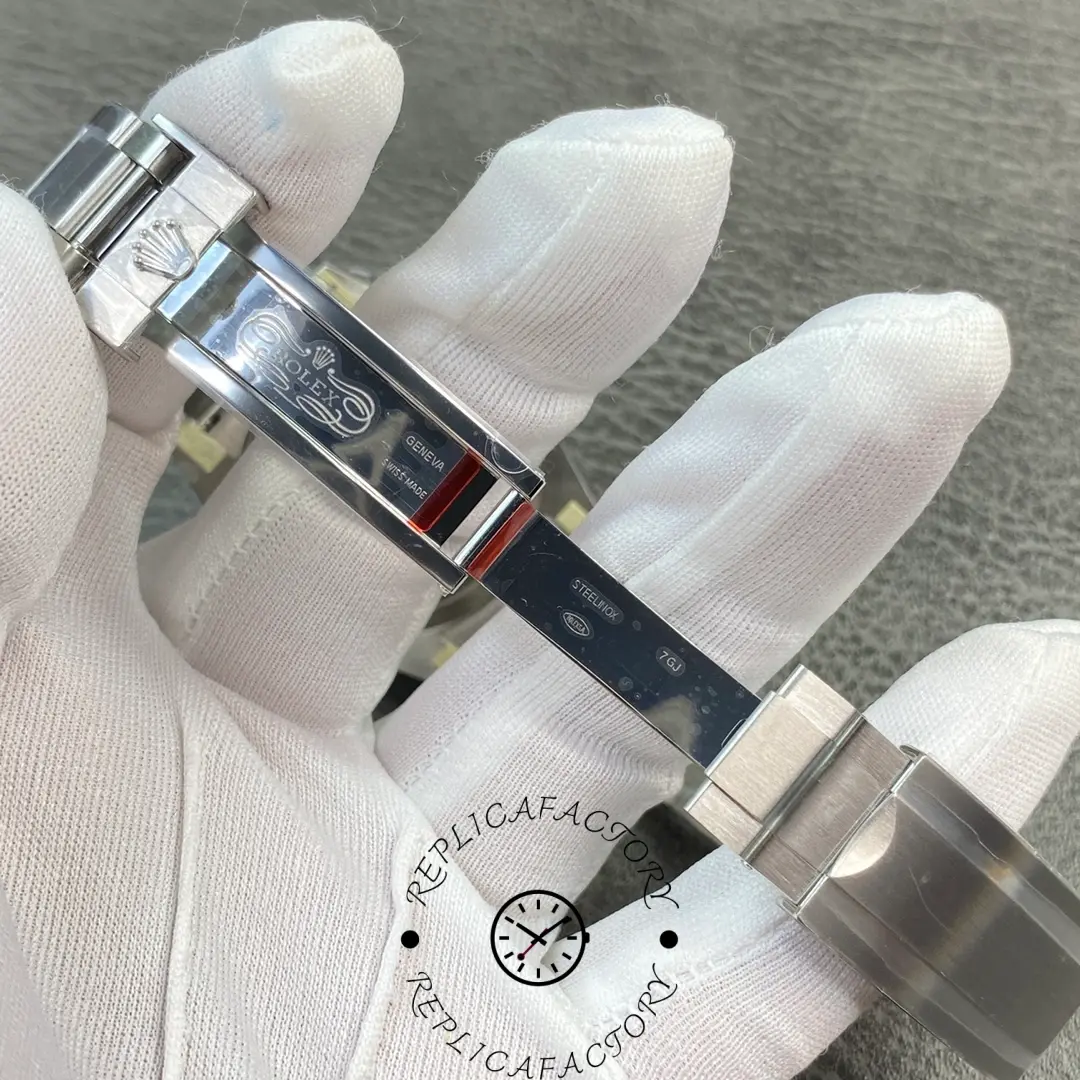 Rolex Submariner 114060 Stainless Steel Black Dial 40mm Mens Replica Watch